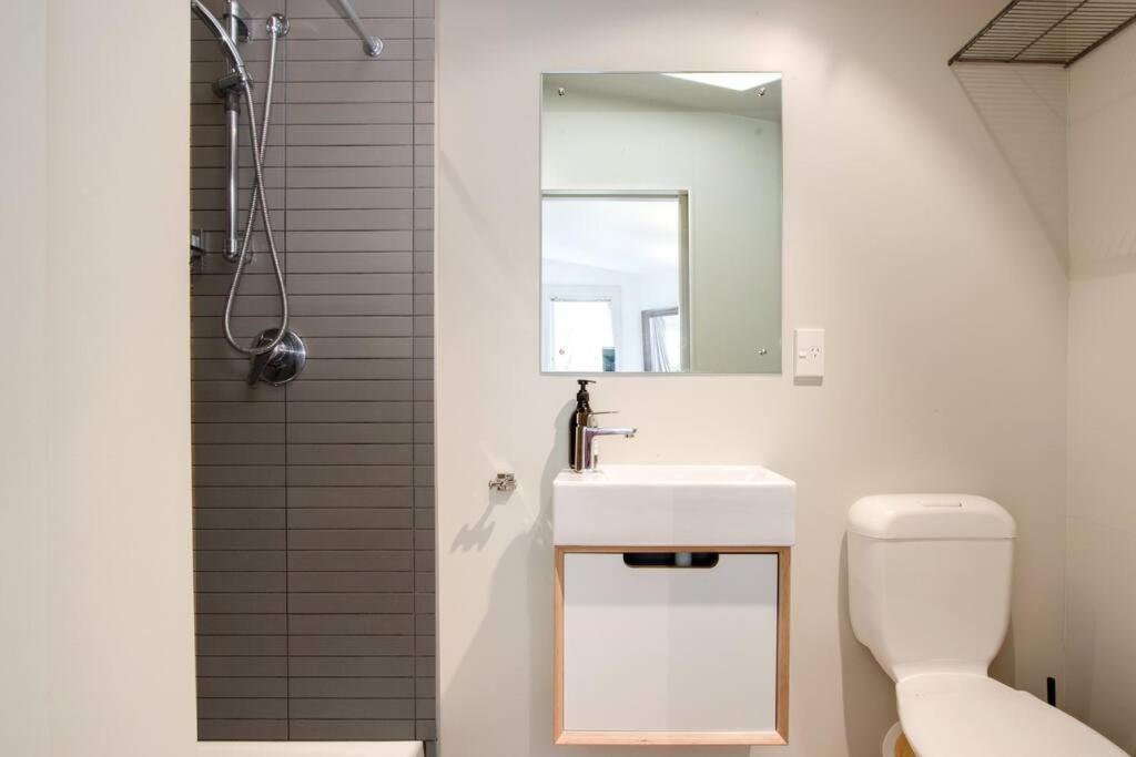 Tiny Home Big Vibes In Central เนเปียร์ ภายนอก รูปภาพ